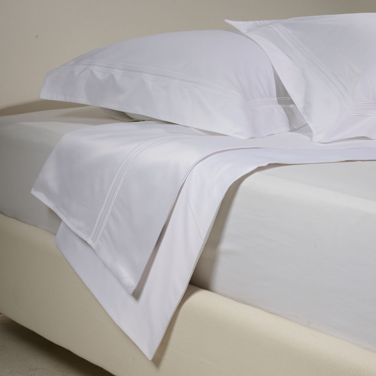 08 01 0325 Jogo de Lencol  Bianco Branco Branco 001.jpg